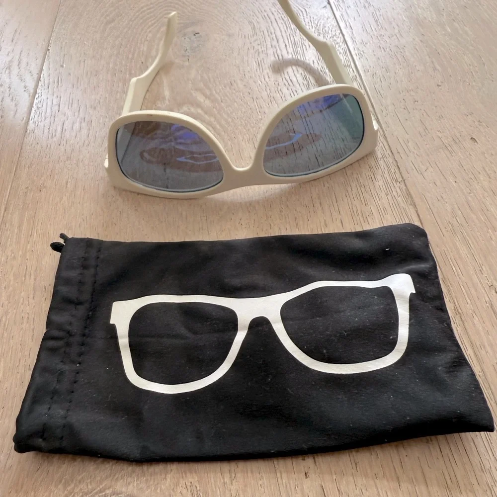 Aces Aviator Sunglasses